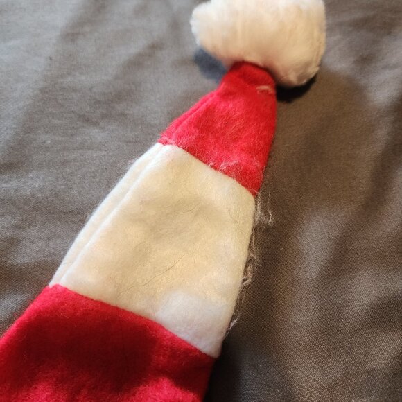 Holiday accessories:  Hat and Mittens - Picture 5 of 5